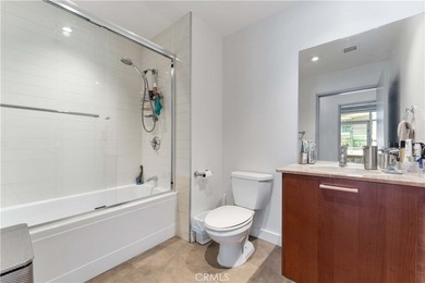 Located on the corner of the top floor, it has 13 ft