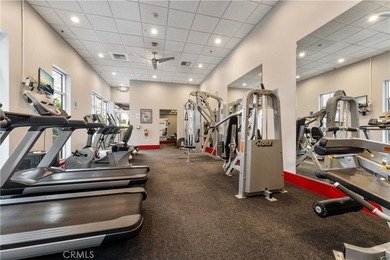 Located on the corner of the top floor, it has 13 ft