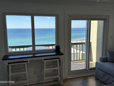 Penthouse west wing three-bedroom three-bathroom fully furnished