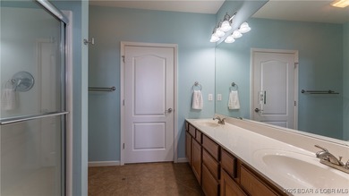 EXCLUSIVE COMPLEX and INCREDIBLE LOCATION - This beautiful top