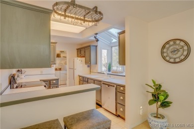 Beautiful, turnkey-furnished 3-bed, 2-bath corner condo in Four