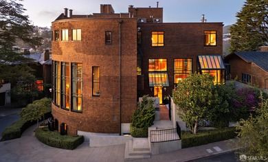 Perched high above Edgehill Way, this mid-century contemporary