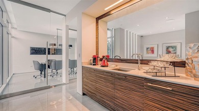 Discover the pinnacle of direct bayfront excellence blending