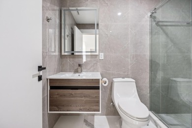 This remarkable contemporary residence on prestigious Murray