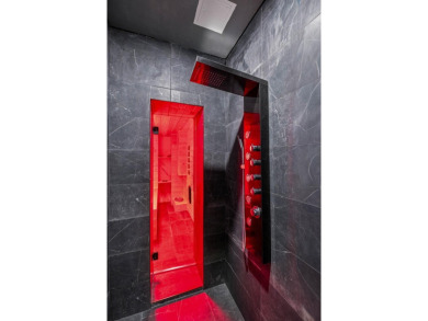 This remarkable contemporary residence on prestigious Murray