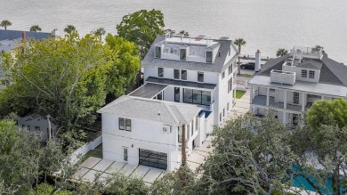 This remarkable contemporary residence on prestigious Murray