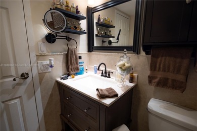 BEAUTIFUL 2 BEDROOM , 2 BATHROOM
Spacious and bright unit