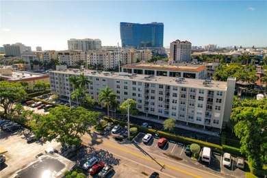 BEAUTIFUL 2 BEDROOM , 2 BATHROOM
Spacious and bright unit