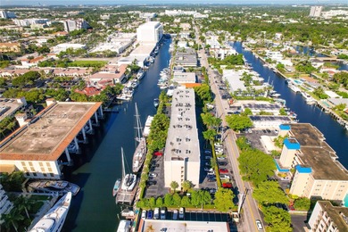 BEAUTIFUL 2 BEDROOM , 2 BATHROOM
Spacious and bright unit