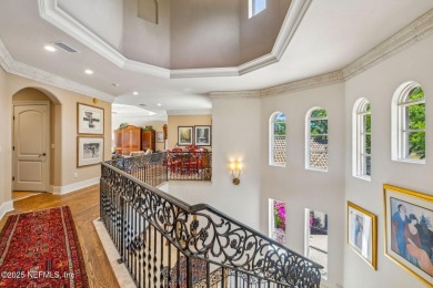 Enjoy the Island life ! Move-in-ready executive pool home: 4brs