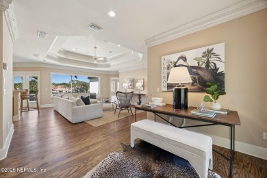 Enjoy the Island life ! Move-in-ready executive pool home: 4brs