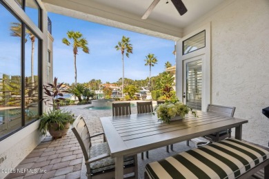 Enjoy the Island life ! Move-in-ready executive pool home: 4brs