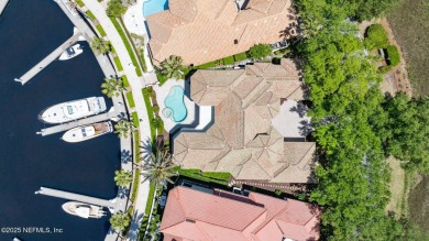 Enjoy the Island life ! Move-in-ready executive pool home: 4brs