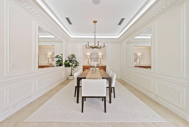 Perfectly situated just two blocks from the world-renowned