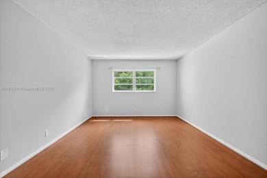 Fabulous 1/1 condo just 1 mile from the beach in an all-ages