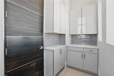 Panoramic Gulf & Sand views - 2022 Build- ELEVATED - GULF FRONT