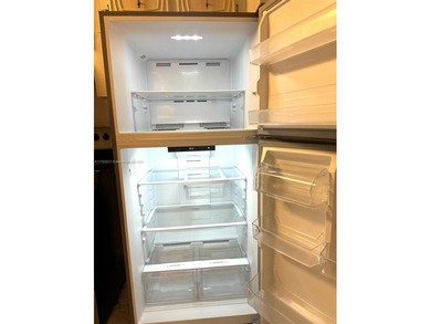 Fantastic and spacious  one bedroom, one- bathroom unit with a