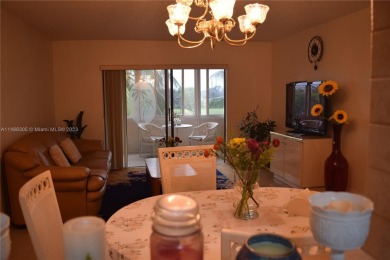 Don't miss the hidden gem with a beautiful water view! Friendly