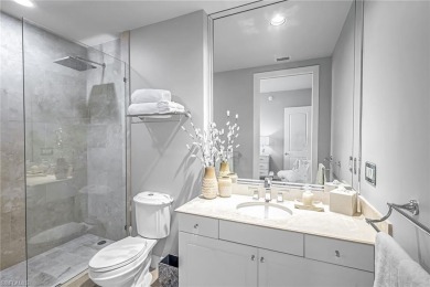 Ideally located on the 21st floor of the highly regarded High