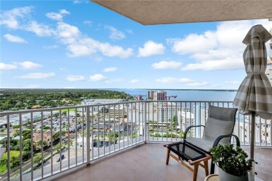 Ideally located on the 21st floor of the highly regarded High