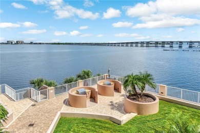 Ideally located on the 21st floor of the highly regarded High