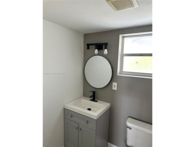 PRICE IMPROVED! Fantastic opportunity! TOP Floor 1/1.5 condo