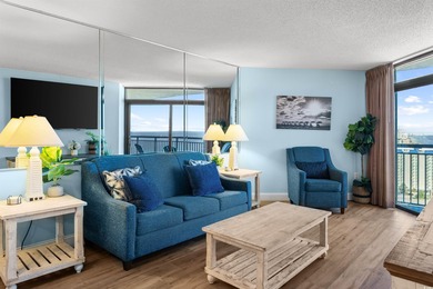 Gorgeous one of a kind top-floor penthouse with a beach view