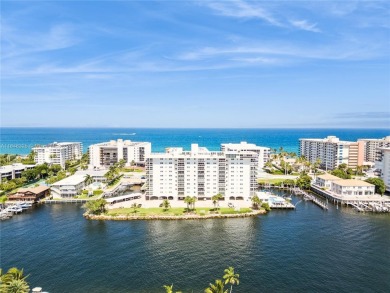 Experience the South Florida lifestyle in this stunning 2 bed/2