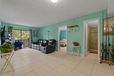 Modern 2-Bedroom / 2-Bathroom Apartment with Stunning Lake View