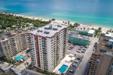 Spacious 2 bedroom and 2 Bathroom Condo. 1480 sf. Large Format