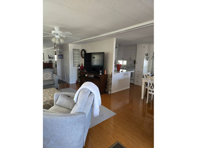 Looking for a place to call home? Look no further ! This 2/2 is