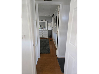 Looking for a place to call home? Look no further ! This 2/2 is