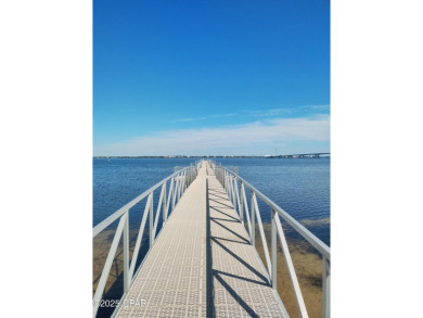 Welcome to Hibiscus By The Bay! The best kept secret on the