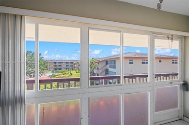 Charming 2-Bedroom in 55+ Beverly Hills Community!
Welcome to