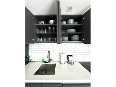 BRAND NEW YOTELPALD MIAMI CONDOMINIUM IN DOWNTOWN MIAMI. This is