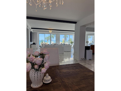 Welcome to the Ultimate a sanctuary where the East Pass and the