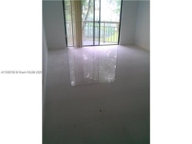 EXCELLENT OPPORTUNITY FOR THIS UNIT IN LAS VISTAS, DORAL