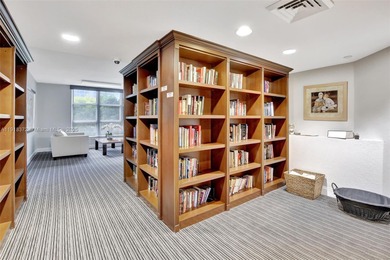 Excepcional opportunity in Mystic Pointe , Aventura city. Corner