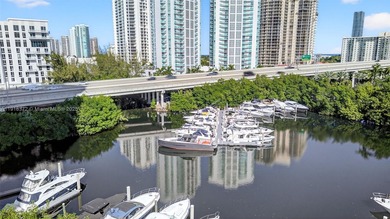 Excepcional opportunity in Mystic Pointe , Aventura city. Corner