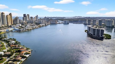 Excepcional opportunity in Mystic Pointe , Aventura city. Corner