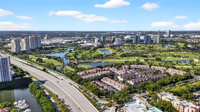 Excepcional opportunity in Mystic Pointe , Aventura city. Corner