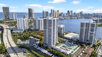 Excepcional opportunity in Mystic Pointe , Aventura city. Corner