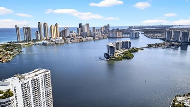 Excepcional opportunity in Mystic Pointe , Aventura city. Corner