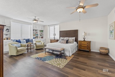 PRICED TO SELL! DON'T MISS THIS ONE. Welcome to Paradise. Direct