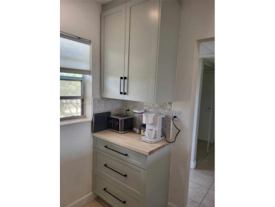 VERY BEAUTIFUL TURN KEY REMODELED 1 BEDROOM 1 BATHROOM WITH A