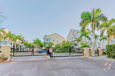 Stunning Modern Townhome in Indian Rocks Beach - 94 The Cove Way