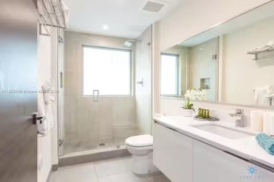 MODERN 1BD/1BA UNIT IN THE MAIN BUILDING OF COSTA HOLLYWOOD