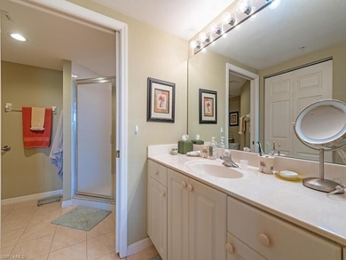 Breckenridge condo in the heart of Estero with beautiful lake