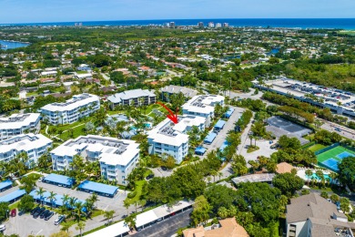 A Boater's Dream-included is a 40' boat slip with a 9,000lb lift