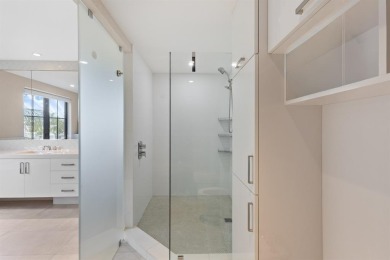 A combination of luxury, waterfront access and convenient urban